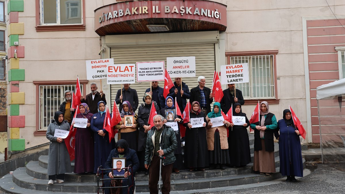 Diyarbakır’da evlat nöbeti sürüyor: Aile sayısı 380’e ulaştı