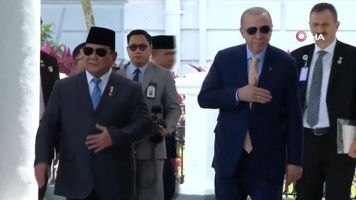 Cumhurbaşkanı Erdoğan’a Endonezya’da resmi törenle karşılama