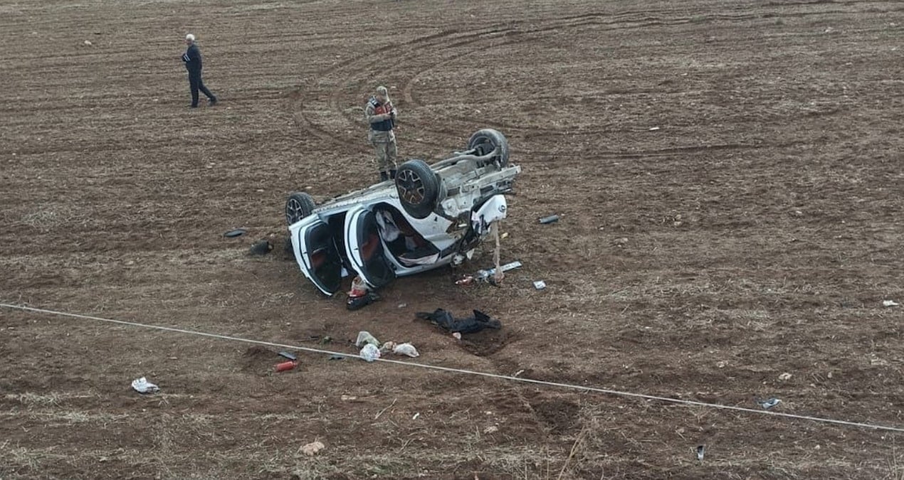 Köpeğe çarpmamak için manevra yaptı: 3 yaralı