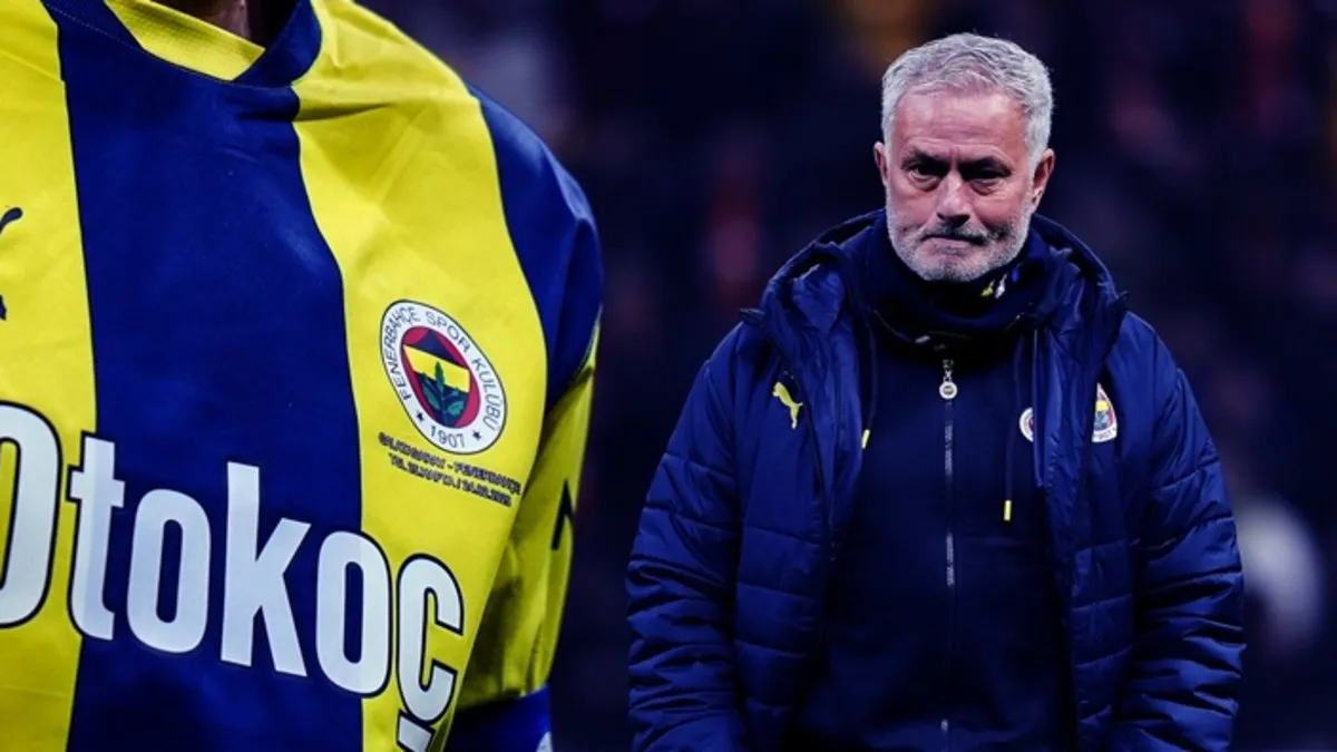 Son dakika haberi: Fenerbahçe’de yıldız futbolcuya yeni sözleşme! Derbi sonrası sürpriz imza…