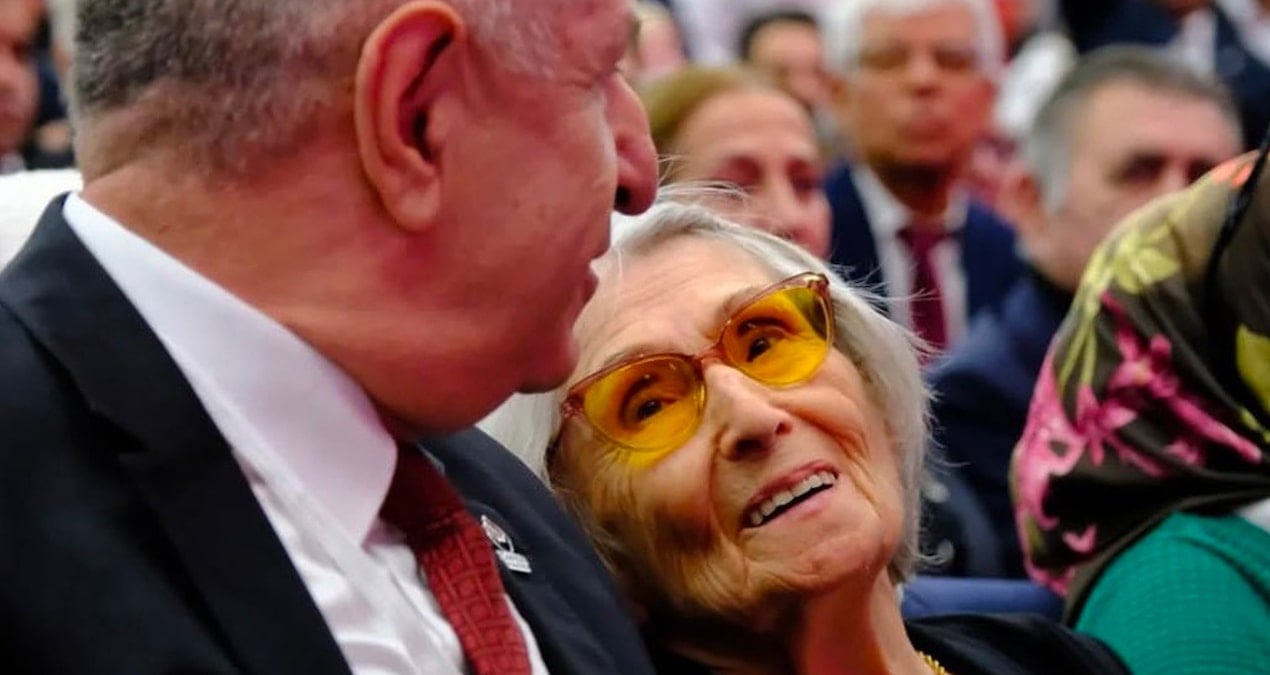 Ümit Özdağ’ın 90 yaşındaki annesi Gönül Özdağ oğlunu Silivri’de ziyaret etti